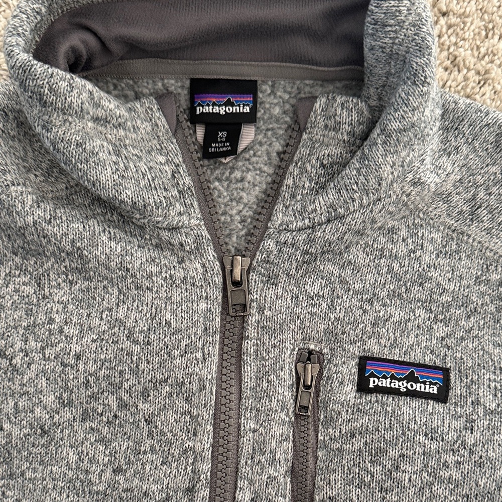 Boys Patagonia Gray Fleece Quarter-Zip Pullover. Like new. Size XS - Picture 2 of 3